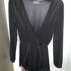 Astr Black Surplice Lace-Trim Long Sleeve Romper S/ M